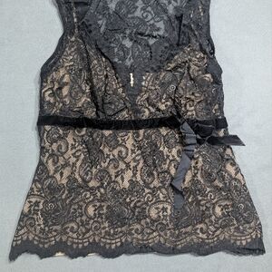 The‎ Loft Black Lace overlay sleeveless Top petite 12P